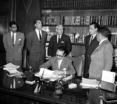 Lider de ASPA firma convenio laboral ante Salomón González blanco y otras personalidades