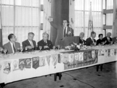 Grador en la comida de Salomón González Blanco con rotarios