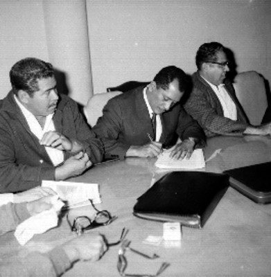 Dirigentes de los trabajadores del puerto de Veracruz firma un contrato colectivo
