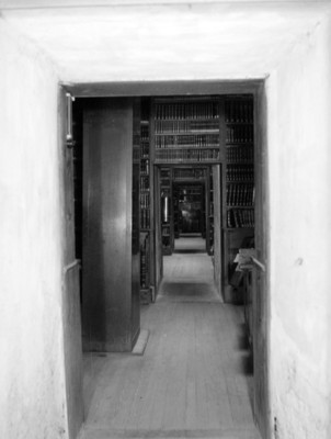 Pasillos en la biblioteca Nacional