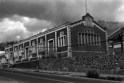 Edificación de la antigua fábrica de San Rafael