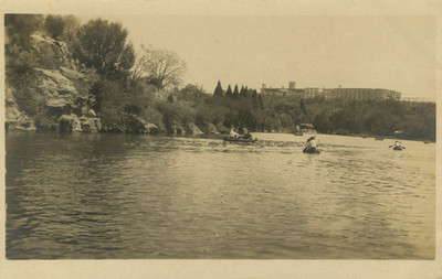 Vista del lago y castillo de Chapultepec