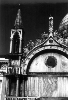 Basílica de San Marcos, lado oriente