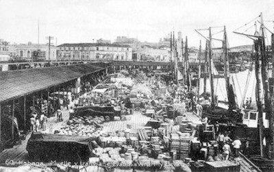 Tarjeta postal con la imagen de un muelle en la Habana Cuba