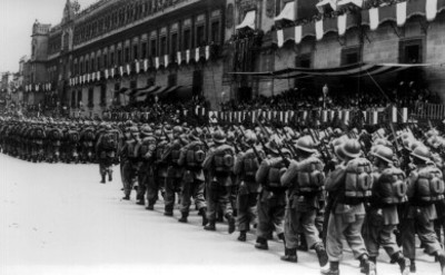 En Septiembre de 1942 el ejército nacional estaba listo y equipado para defender a la patria