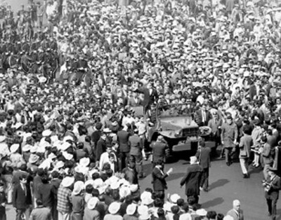 EL presidente Díaz Ordaz celebra la Marcha de la Lealtad recorrido que realizara el presidente Madero en 1913