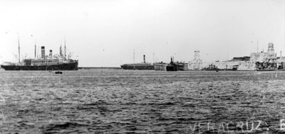 Barcos anclados en el puerto de Veracruz