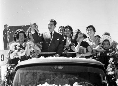 Candidato a la primera magistratura del país Adolfo López Mateos agradece la simpatia del pueblo hidalguense