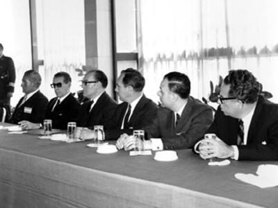 Adolfo López Mateos preside un consejo