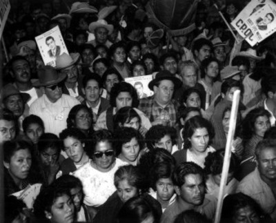 Partidarios apoyan la campaña de Adolfo López Mateos