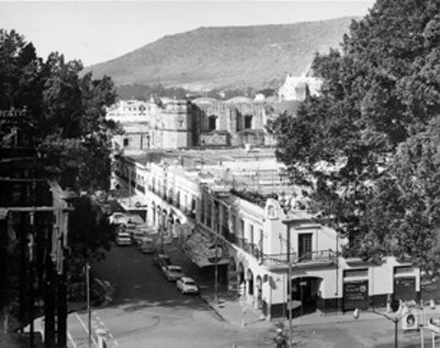 Portales e iglesia de Oaxaca