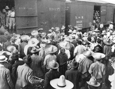 Tropas federales se embarcan en un ferrocarril