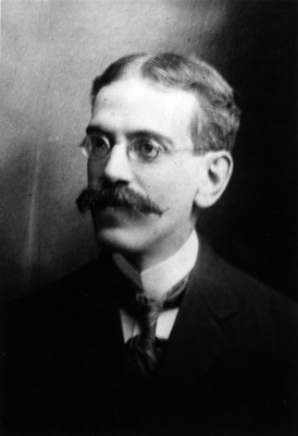 Luis González Obregón, retrato