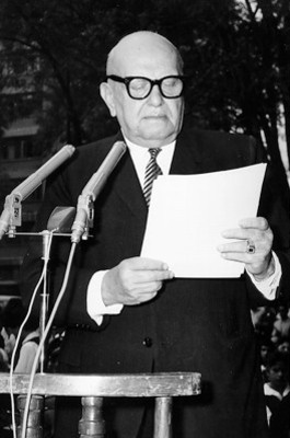 Lic. Manuel J. Sierra pronuncia discurso