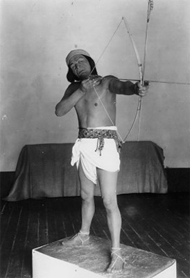 Indígnena Huichol, figura de cera