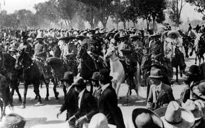 Los generales Villa y Zapata al frente de la poderosa división del norte a su entrada a México