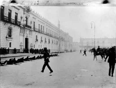 Federales apostados frente a Palacio Nacional