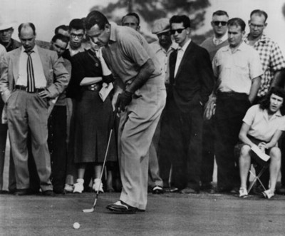 Golfista durante juego