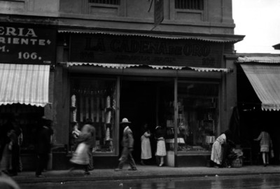Tienda La Cadena de Oro, fachada