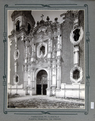 Fachada principal de la Catedral de Tlaxcala