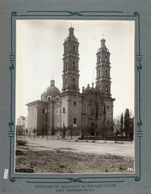 Fachada del Santuario de Guadalupe en San Luis Potosí