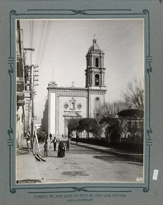 Fachada principal de la Iglesia de San Juan de Dios
