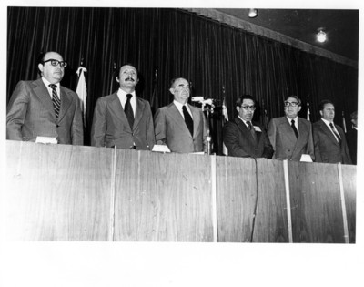 José López Portillo acompañado de Secretarios de Estado durante la inauguración de la OLADE