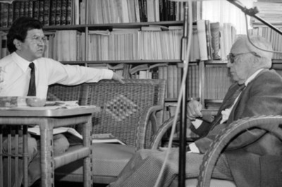 Silvio Zavala, historiador, con periodista