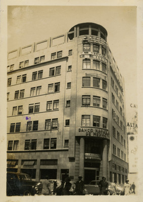 Edificio del Banco Nacional de México, fachada