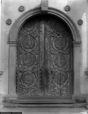 Puerta principal de la iglesia de San Lucas