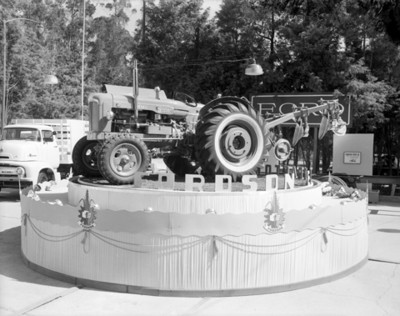Tractor Fordson en exhibición