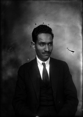 Mario Rojas Avendaño, periodista del Demócrata, retrato
