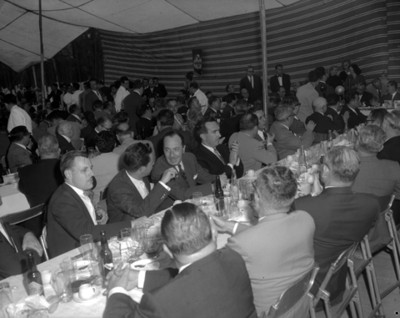 Empresarios durante evento de la General Popo