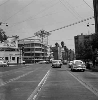 Tránsito urbano en una calle
