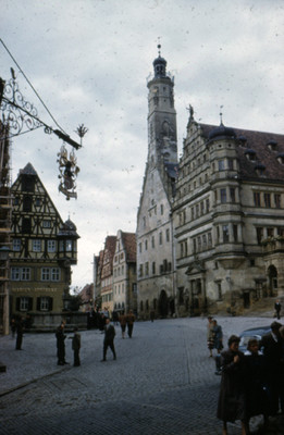 Vista lateral del Ayuntamiento de Rothenburg