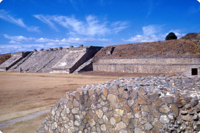 Plataforma Norte, escalinata, vista lateral