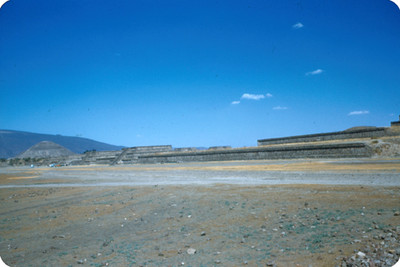 Teotihuacan, Calzada de los Muertos, vista general