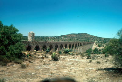 Toma lateral del Acueducto del Padre Tembleque