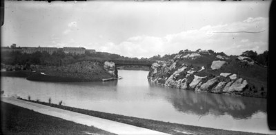 Puente que une los dos lagos de Chapultepec