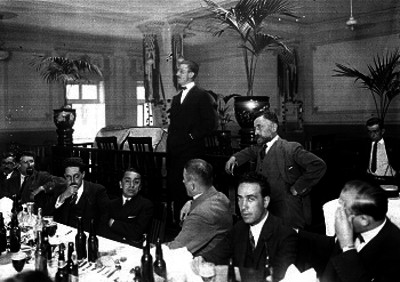 Publio Trippiedi durante la celebración de un banquete