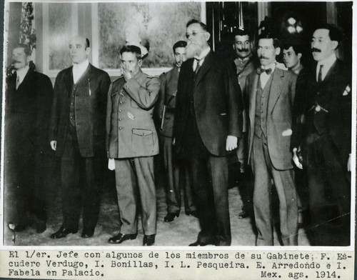 Venustiano Carranza con miembros de su Gabinete