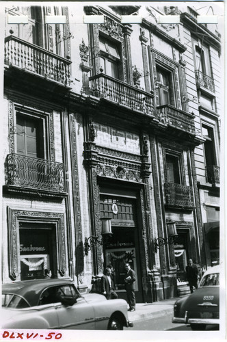 Casa de los Azulejos