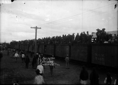 Tropas federales sobre un ferrocarril