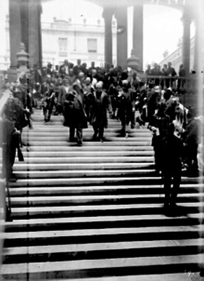Porfirio Díaz, Enrique C. Creel y comitiva salen del "Congreso Geológico"