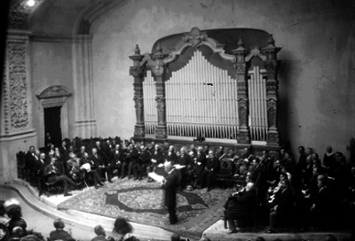 Porfirio Díaz con su gabinete y catedráticos durante la inauguración de la Universidad Nacional
