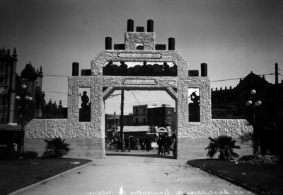 Arco de la "Asociación de Banqueros de México", Feria Nacionalista