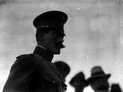 Guillermo Rubio Navarrete de perfil derecho