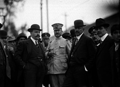 Luis Medina Barrón, Aureliano Blanquet y otras personas, retrato de grupo