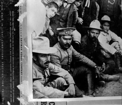 Alvaro Obregón con Francisco Serrano y otros revolucionarios a su llegada a Villa de Guadalupe