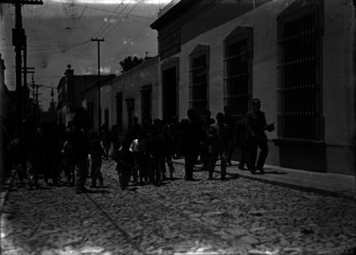 Venustiano Carranza y comitiva llegan a Escuela Primaria Constitucionalista